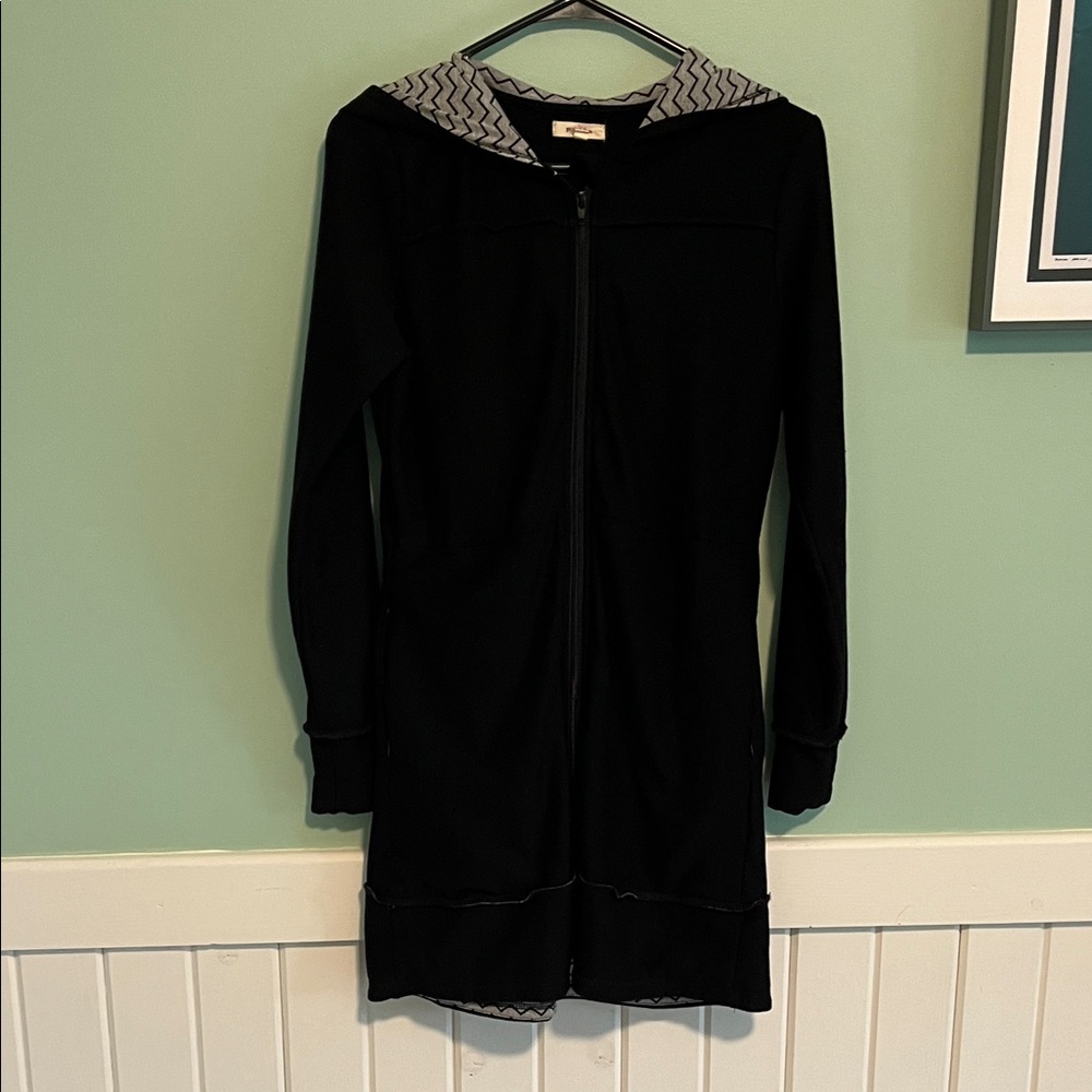 Pink Lotus Black and Gray Patterned Jacket - small